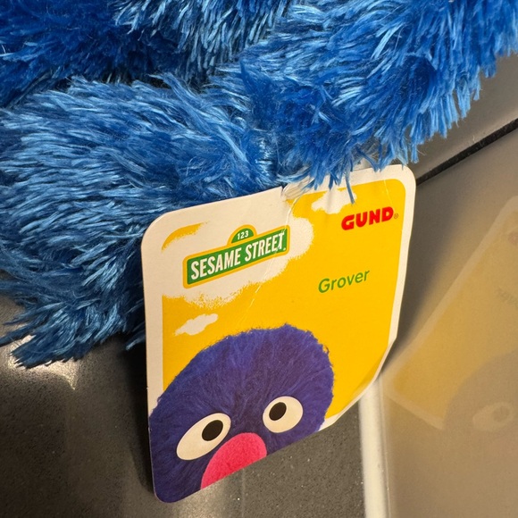 Sesame Street ‘Grover’ Plush - Picture 2 of 4